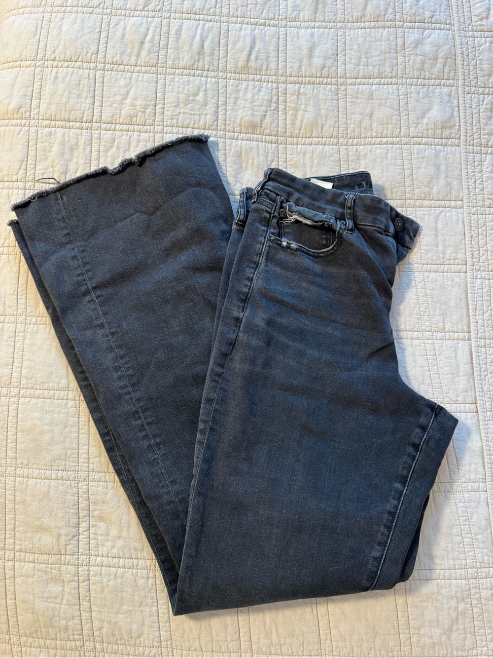American Eagle high rise flare jeans - Picture 1 of 11